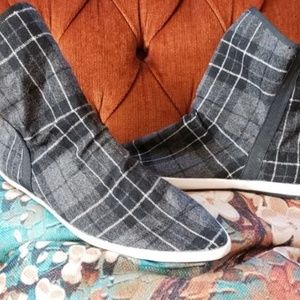 Sanuk Plaid Slip On Booties